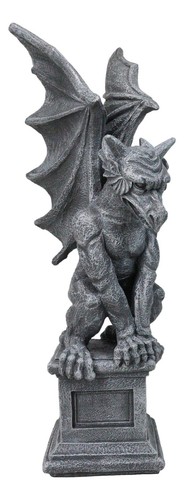Large gothic crouching - large,